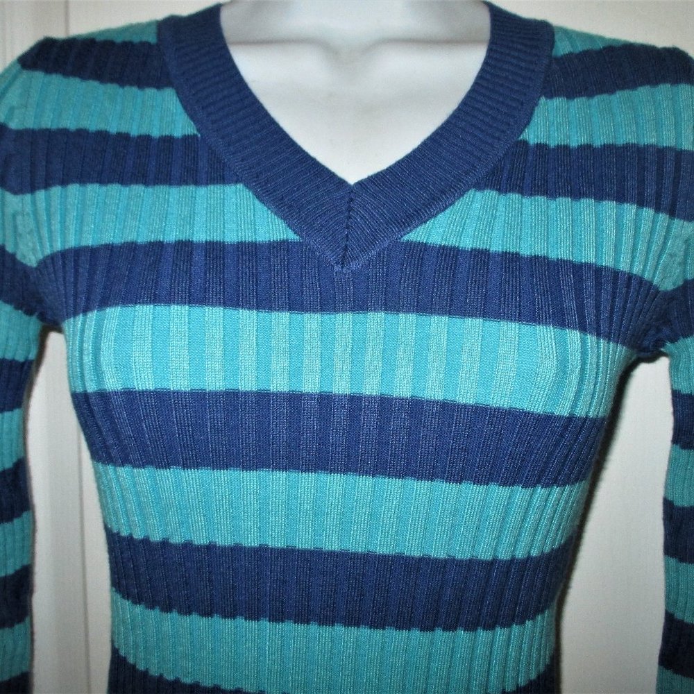 PINK REPUBLIC SWEATER